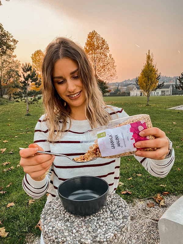 Granola de casă cu zmeură