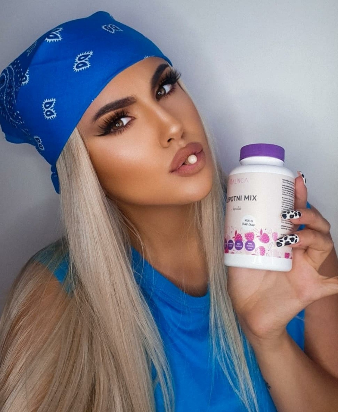 Hair & nails beauty