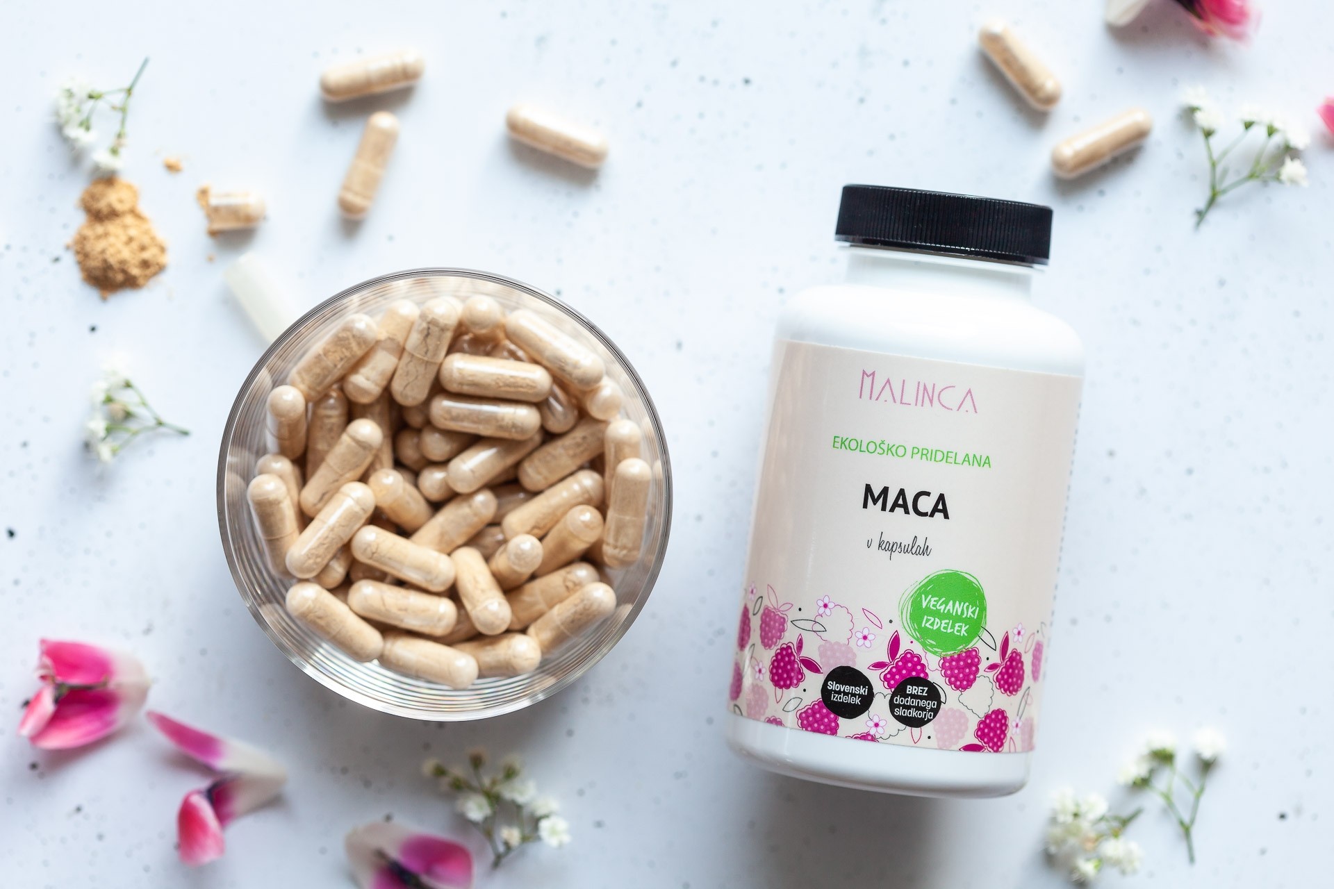 Organic Maca in capsules