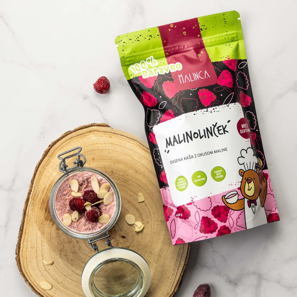 Oatmeal with raspberry flavor