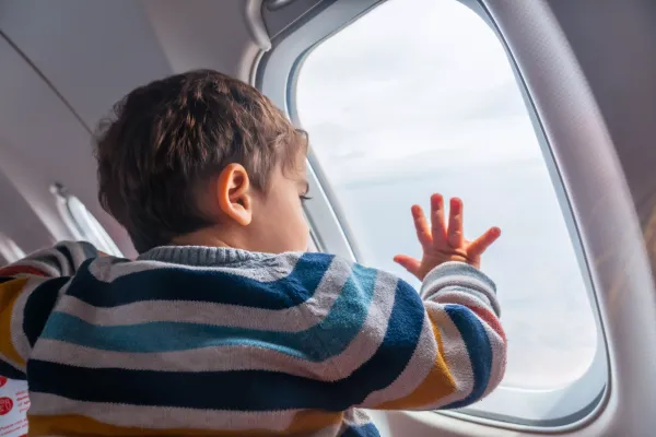 Cu bebelușul sau copilul mic în avion